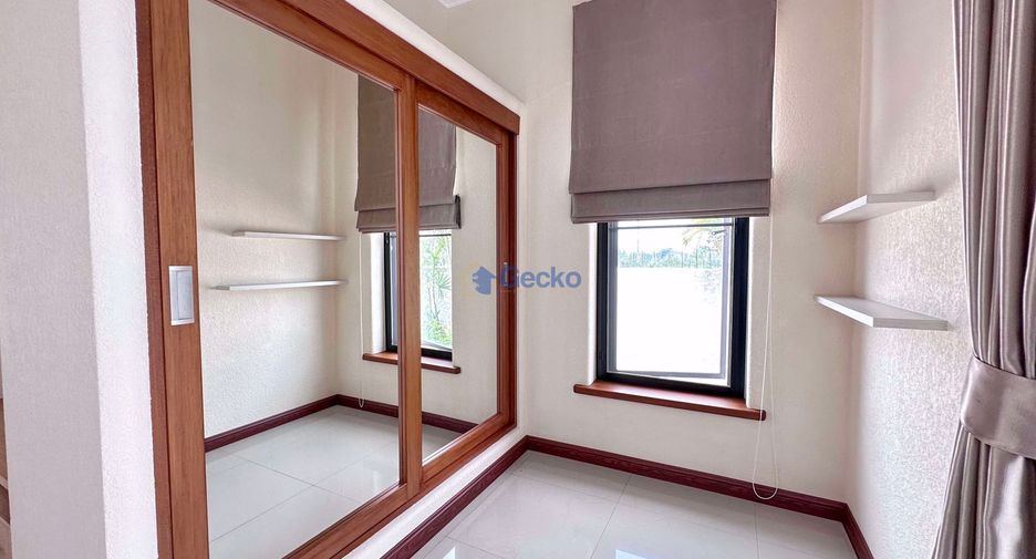 For rent and for sale 4 bedrooms house in Bang Lamung, Chonburi