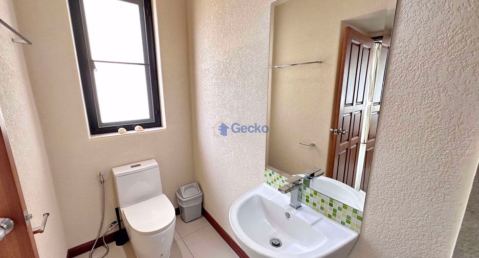 For rent and for sale 4 bedrooms house in Bang Lamung, Chonburi