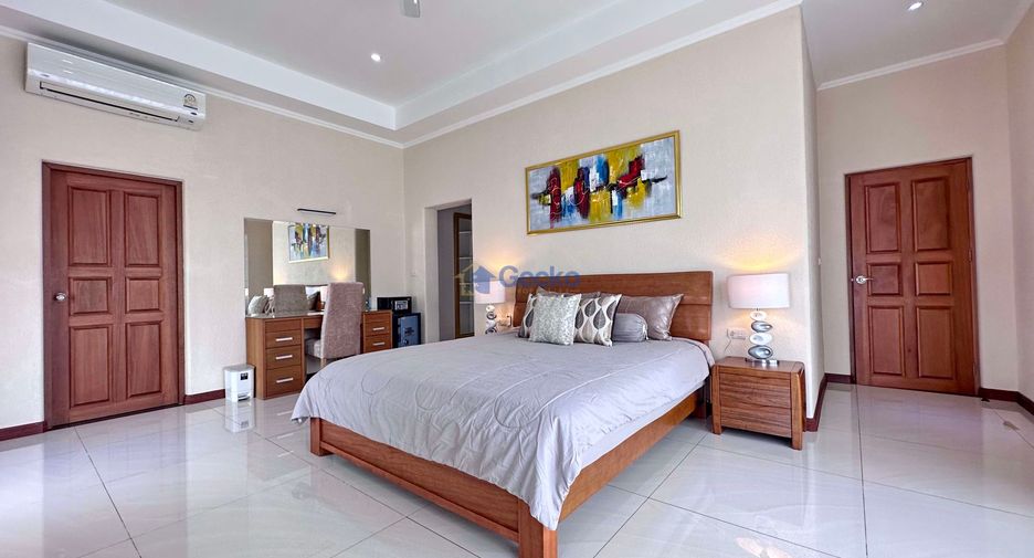 For rent and for sale 4 bedrooms house in Bang Lamung, Chonburi