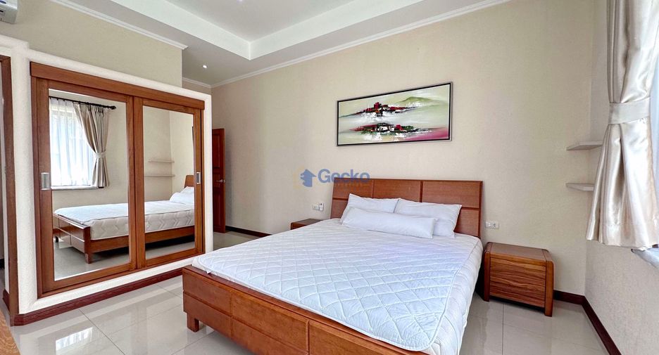 For rent and for sale 4 bedrooms house in Bang Lamung, Chonburi