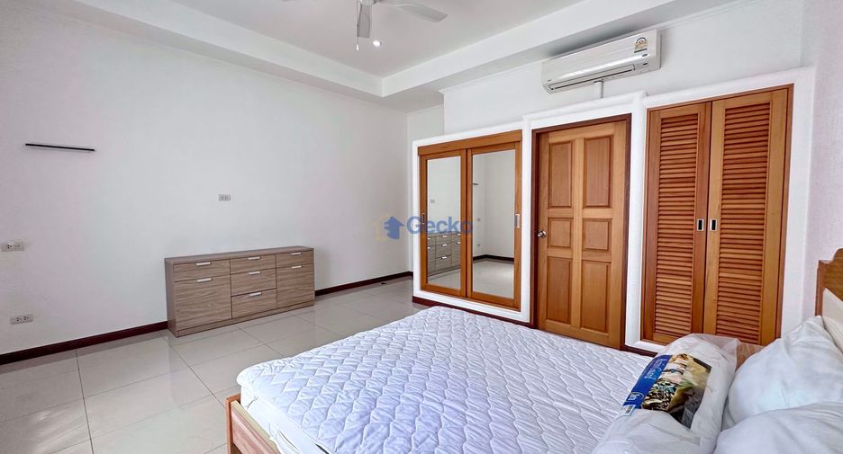 For rent and for sale 4 bedrooms house in Bang Lamung, Chonburi