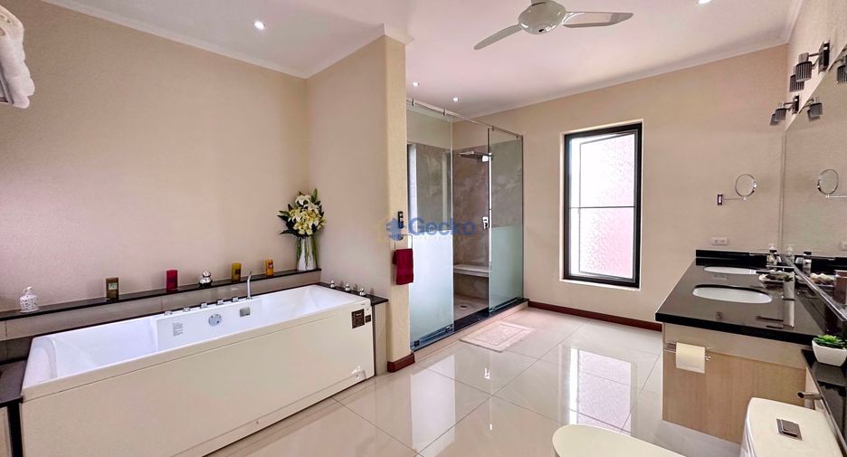 For rent and for sale 4 bedrooms house in Bang Lamung, Chonburi