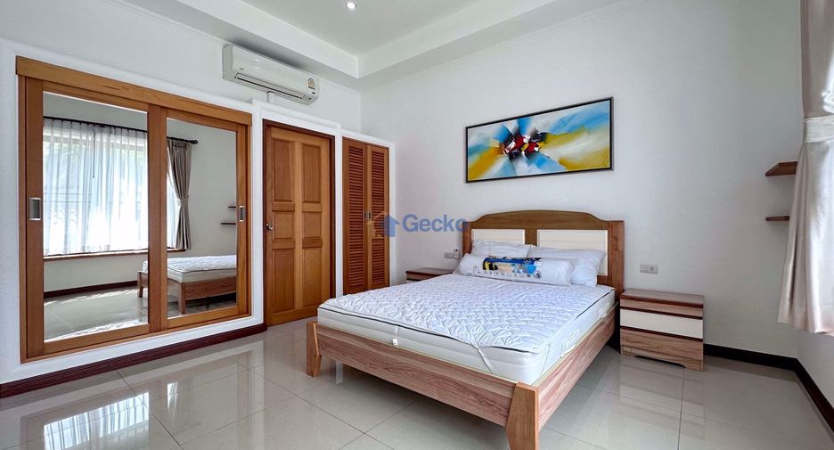 For rent and for sale 4 bedrooms house in Bang Lamung, Chonburi