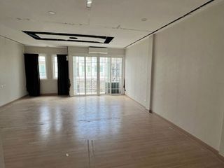 For rent 1 bed office in Bang Na, Bangkok
