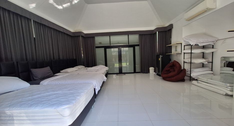 For rent 4 bed villa in Hua Hin, Prachuap Khiri Khan