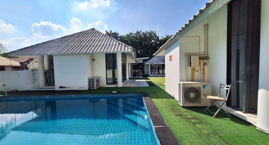 For rent 4 bed villa in Hua Hin, Prachuap Khiri Khan