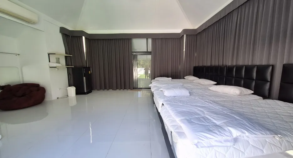 For rent 4 bed villa in Hua Hin, Prachuap Khiri Khan