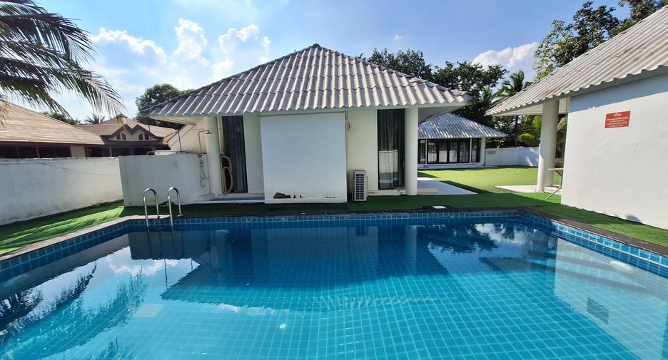 For rent 4 bed villa in Hua Hin, Prachuap Khiri Khan