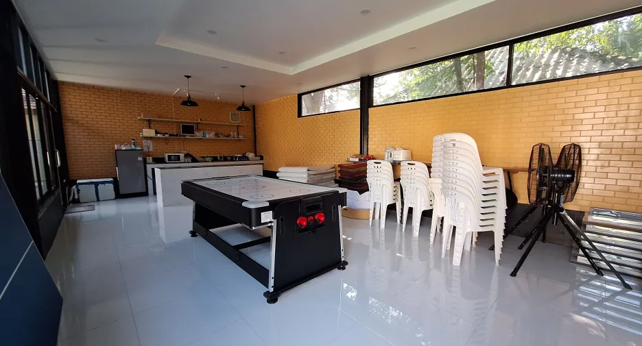 For rent 4 bed villa in Hua Hin, Prachuap Khiri Khan