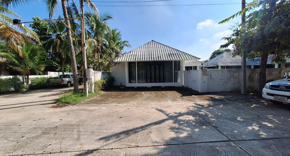 For rent 4 bed villa in Hua Hin, Prachuap Khiri Khan