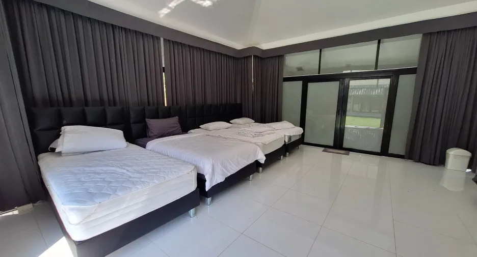 For rent 4 bed villa in Hua Hin, Prachuap Khiri Khan
