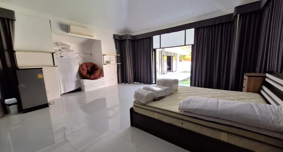 For rent 4 bed villa in Hua Hin, Prachuap Khiri Khan