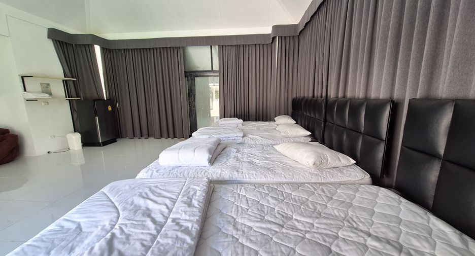 For rent 4 bed villa in Hua Hin, Prachuap Khiri Khan