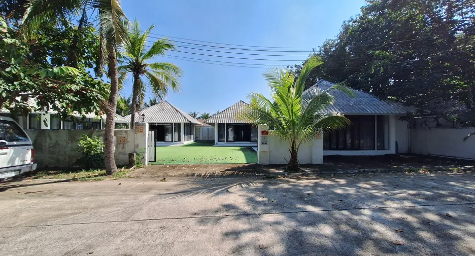 For rent 4 bed villa in Hua Hin, Prachuap Khiri Khan