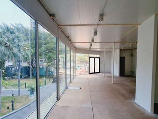 For rent 1 bed office in Khlong Toei, Bangkok