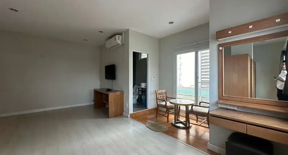 For rent 24 bedrooms office in Chatuchak, Bangkok