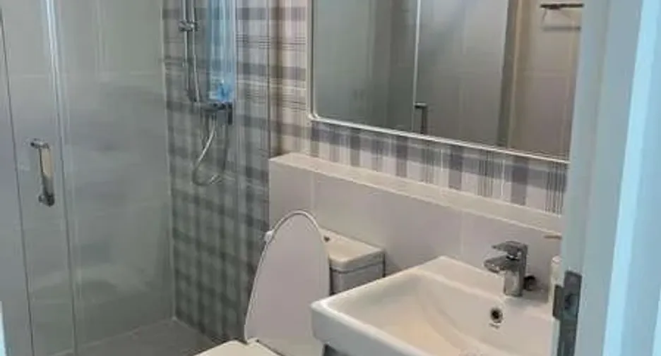 Casa en alquiler de 3 habitaciones en Bang Phli, Samut Prakan