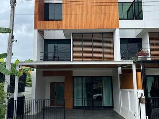 For sale 4 Beds townhouse in San Sai, Chiang Mai