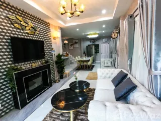 For sale 4 bed townhouse in Pran Buri, Prachuap Khiri Khan