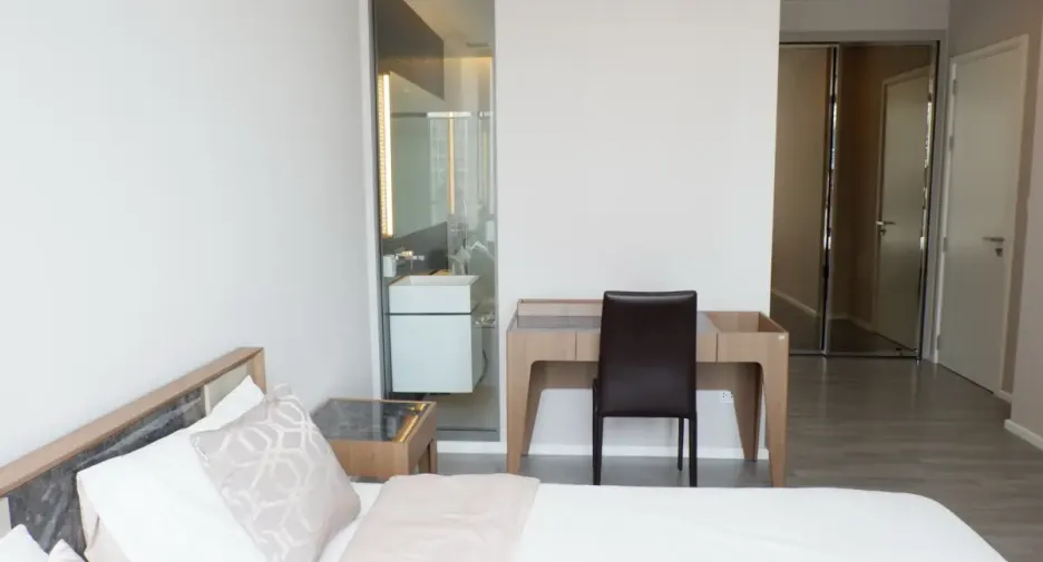 For rent 2 bedrooms condo in Khlong Toei, Bangkok