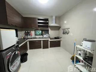 For sale 4 Beds house in Bangkok Noi, Bangkok