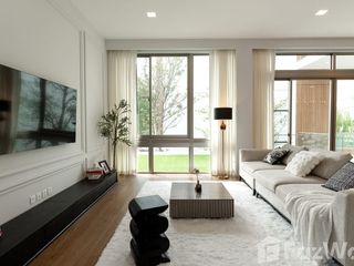 For rent 3 bed condo in Saphan Sung, Bangkok