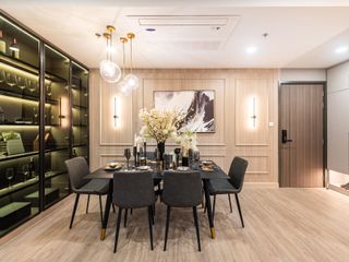 For sale 3 bed condo in Phaya Thai, Bangkok