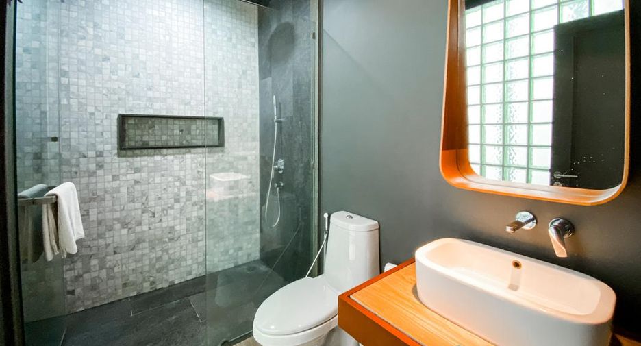 For sale 2 bedrooms condo in Mueang Phuket, Phuket
