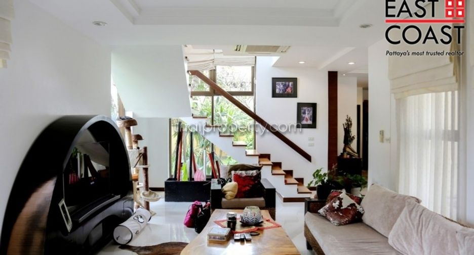 À vendre et à louer 3 chambres maison à Bang Lamung, Chonburi