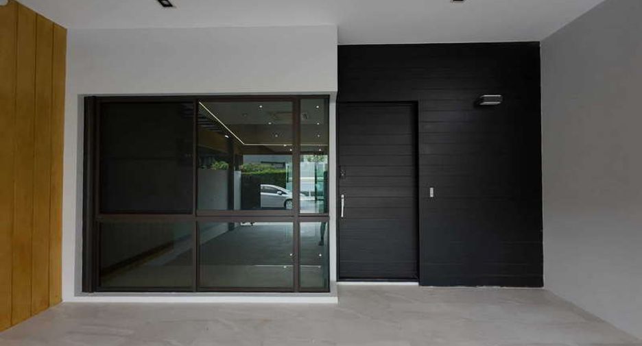For rent そして for sale 3 Beds townhouse in Lat Phrao, Bangkok