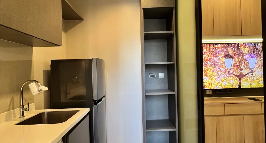 For sale 1 bed condo in Huai Khwang, Bangkok