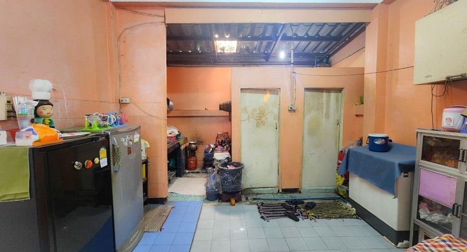 For sale 2 bed townhouse in Nong Khaem, Bangkok
