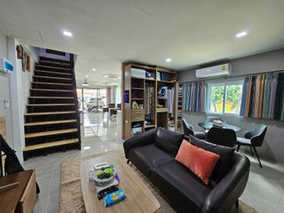 For sale 2 bed townhouse in Hua Hin, Prachuap Khiri Khan