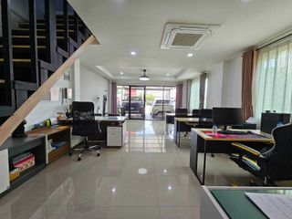 For sale 2 bed townhouse in Hua Hin, Prachuap Khiri Khan