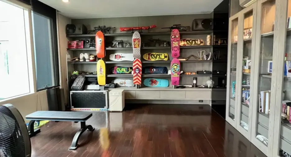 For sale 3 bedrooms condo in Khlong San, Bangkok