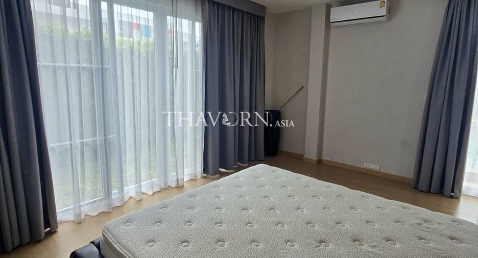 For sale 5 bedrooms house in Sattahip, Chonburi