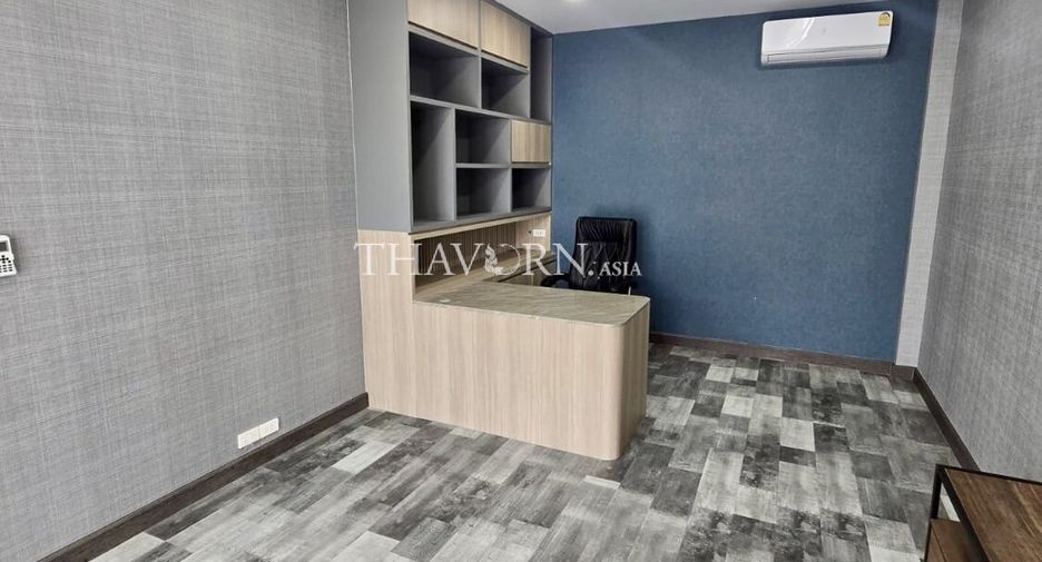 For sale 5 bedrooms house in Sattahip, Chonburi