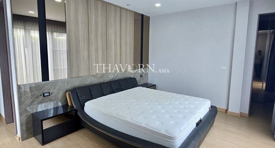 For sale 5 bedrooms house in Sattahip, Chonburi
