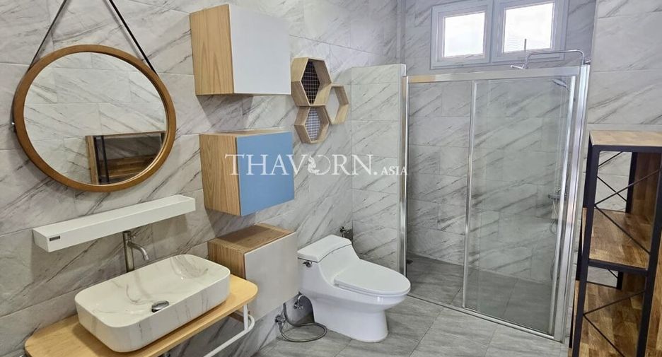 For sale 5 bedrooms house in Sattahip, Chonburi