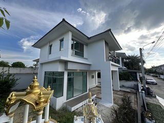 For sale 3 Beds house in Min Buri, Bangkok
