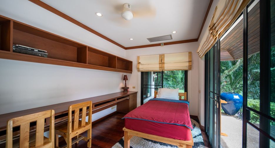 For sale 4 bed villa in Mueang Phuket, Phuket