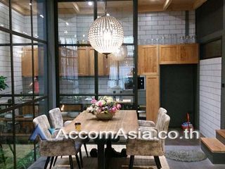 For sale 3 Beds house in Yan Nawa, Bangkok
