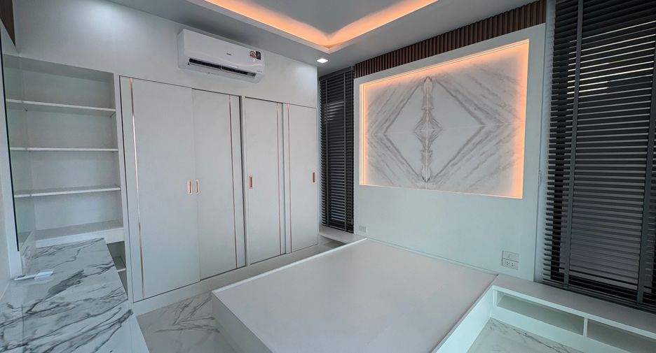 For sale 3 bedrooms house in Bang Lamung, Chonburi