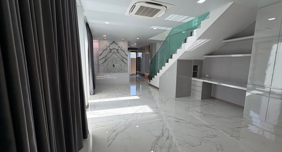 For sale 3 bedrooms house in Bang Lamung, Chonburi