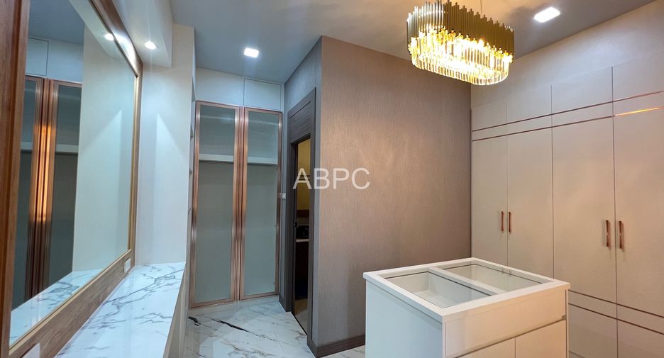 For sale 3 bedrooms house in Bang Lamung, Chonburi