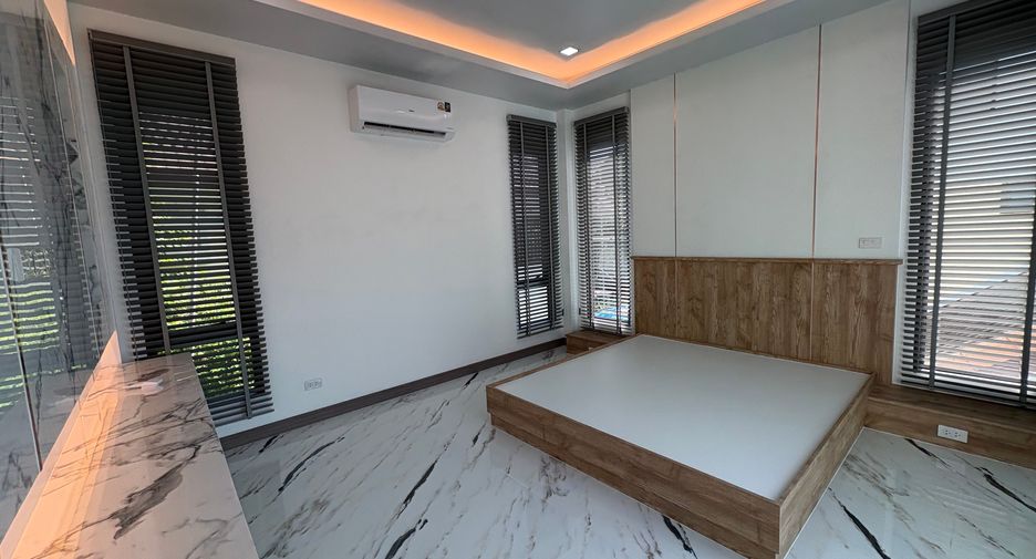 For sale 3 bedrooms house in Bang Lamung, Chonburi