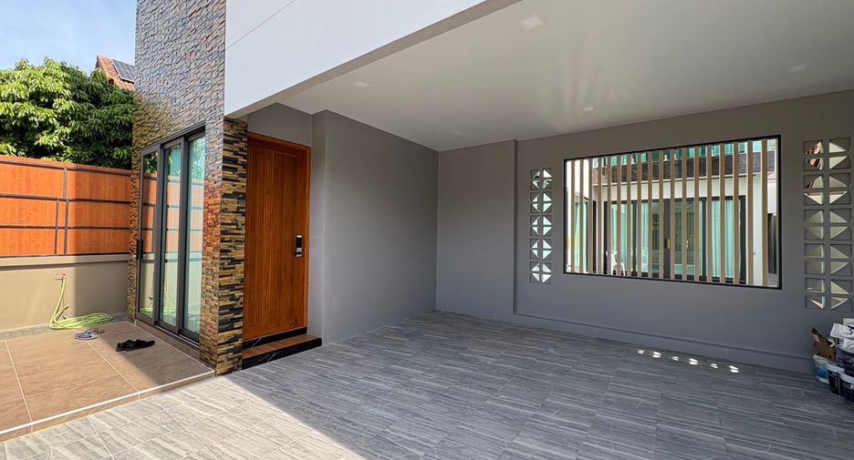 For sale 3 bedrooms house in Bang Lamung, Chonburi
