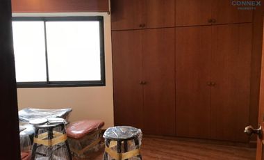 For sale 3 bed condo in Khlong Toei, Bangkok