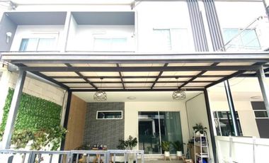 For sale 3 Beds townhouse in Lam Luk Ka, Pathum Thani