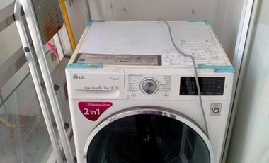 For sale 3 bed condo in Khlong Toei, Bangkok